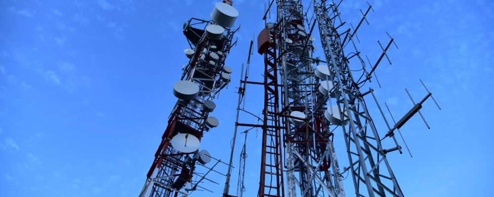 cell-tower-cellphone-masts-clouds-270286